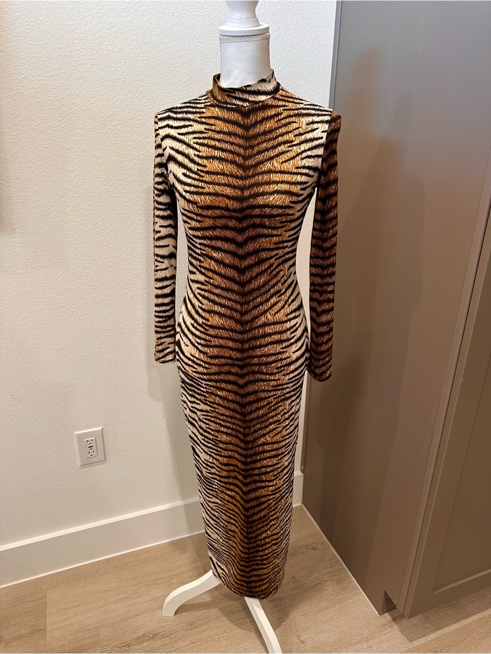 Animal + Tiger Print Maxi Dress Large Size